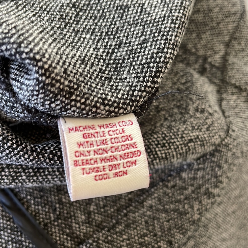 Suit - Picture 5 of 5